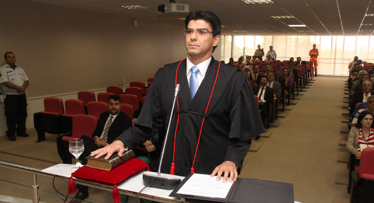 Pleno empossa juiz para Comarca de Caridade