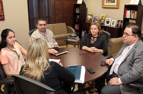 Encontro no TJCE define últimos detalhes para curso sobre Lei Maria da Penha