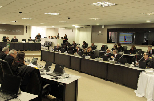 Pleno condena à censura pública juiz Chagas Barreto