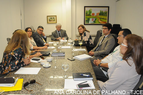 Magistrados avaliam medidas para otimizar audiências de custódia no Fórum