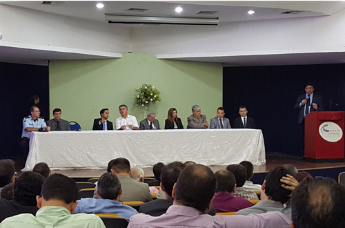 Magistrados, políticos e advogados participam de audiência em Sobral