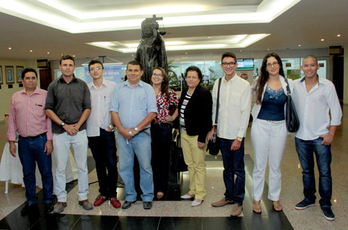 Alunos de Direito da Fametro conhecem estrutura e funcionamento dos serviços do Tribunal