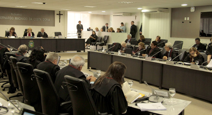 Suspenso julgamento de sindicância contra desembargador Francisco Pedrosa Teixeira