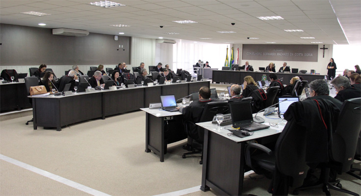 Pleno do TJCE abre processo administrativo contra o desembargador Francisco Pedrosa