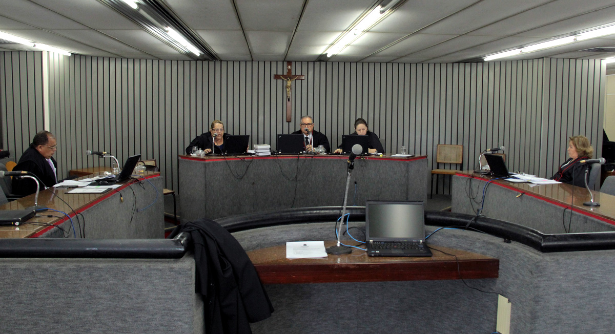 5ª Câmara Cível mantém guarda definitiva de criança adotada por casal homoafetivo