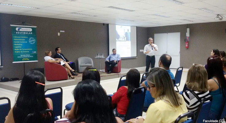 Juízes destacam importância da conciliação na Faculdade CDL