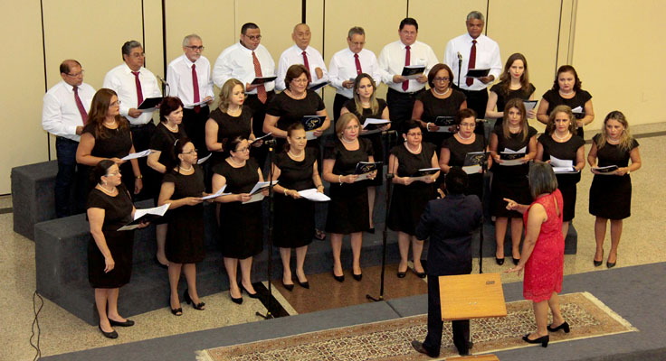 Coral do TJCE completa 20 anos e comemora com apresentação para servidores e magistrados