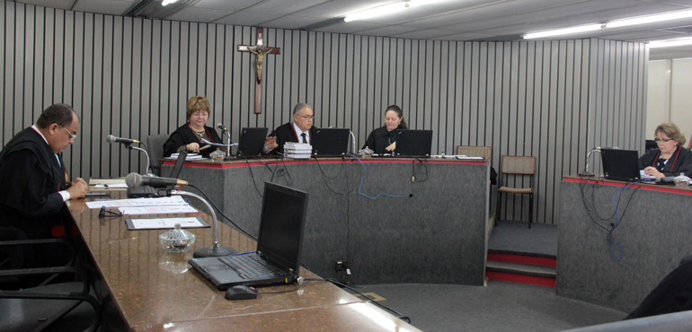 Cliente que teve o nome negativado injustamente deve ser indenizado em R$ 8 mil