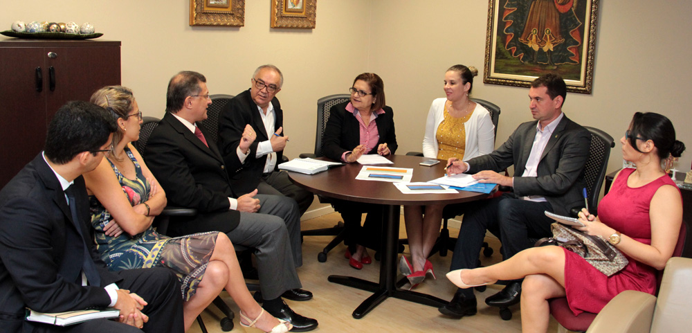 Tribunal, Governo do Estado e Defensoria programam mutirão para 5ª Vara da Infância