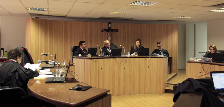 Empresas devem indenizar em R$ 51,5 mil cliente que recebeu carro defeituoso