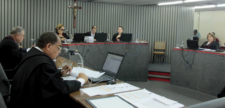 Ex-gestora do Município de Boa Viagem é condenada por improbidade