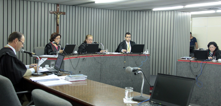 1ª Câmara Criminal nega liberdade para  acusado de falsificar documentos de veículos