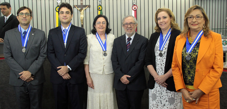 Cinco juízes com maior produtividade no Ceará recebem Medalha do Mérito Jurisdicional