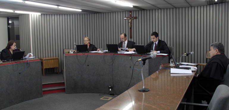 Mantida prisão de acusado de participar de tentativa de assalto a três carros-fortes