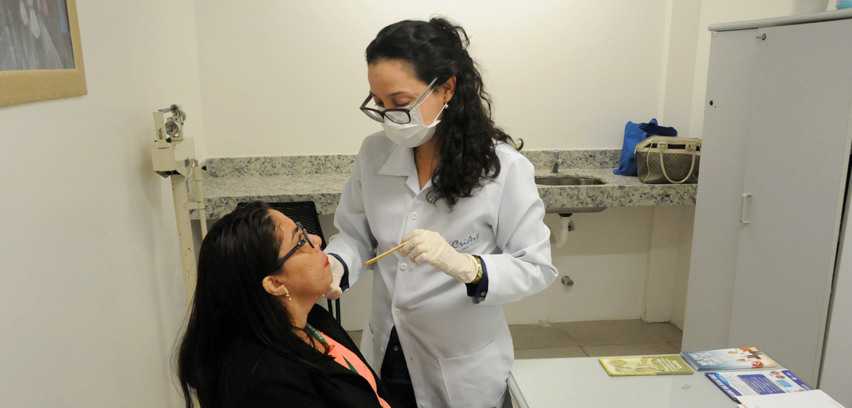 Ação preventiva no Fórum alerta servidores para os cuidados com a voz