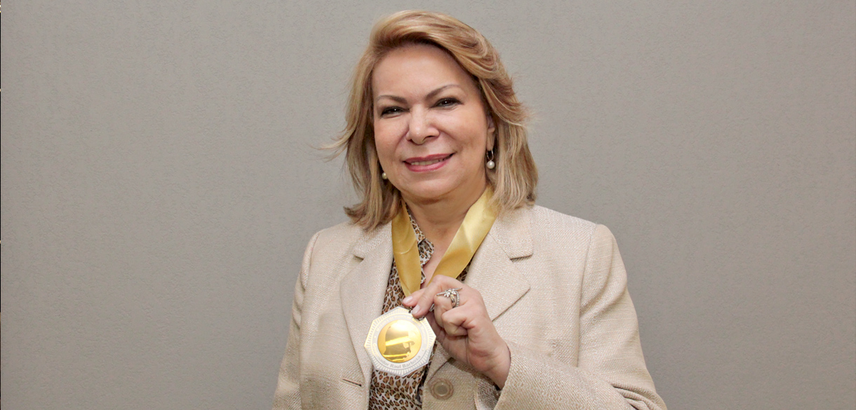 Desembargadora Iracema Vale é homenageada pelo TCM com Medalha do Mérito Municipal