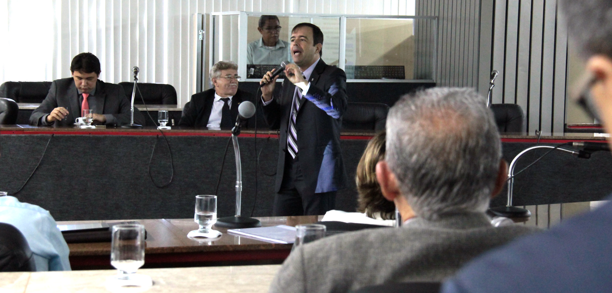 Reunião do Fórum de Diálogo Interinstitucional debate proposta de convênio entre TJCE e Decon