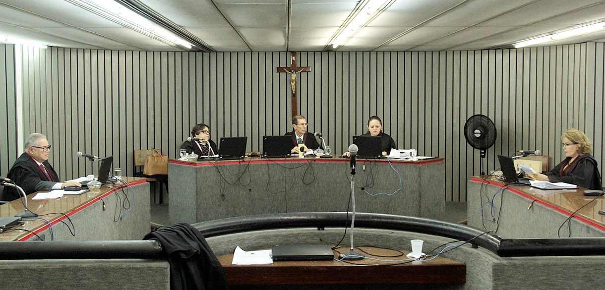 Ex-prefeito de Poranga é condenado a devolver dinheiro aos cofres públicos