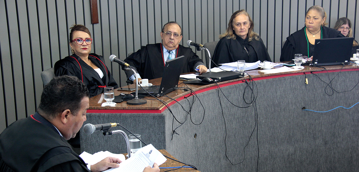 Mantida suspensão da greve dos dentistas  e enfermeiros de Fortaleza