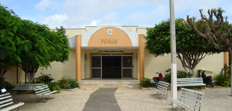 Justiça condena empresa a pagar mais de R$ 8 mil por não consertar produto com defeito