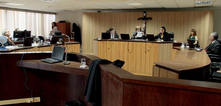 Acusado de tentar matar companheira tem pedido de liberdade negado