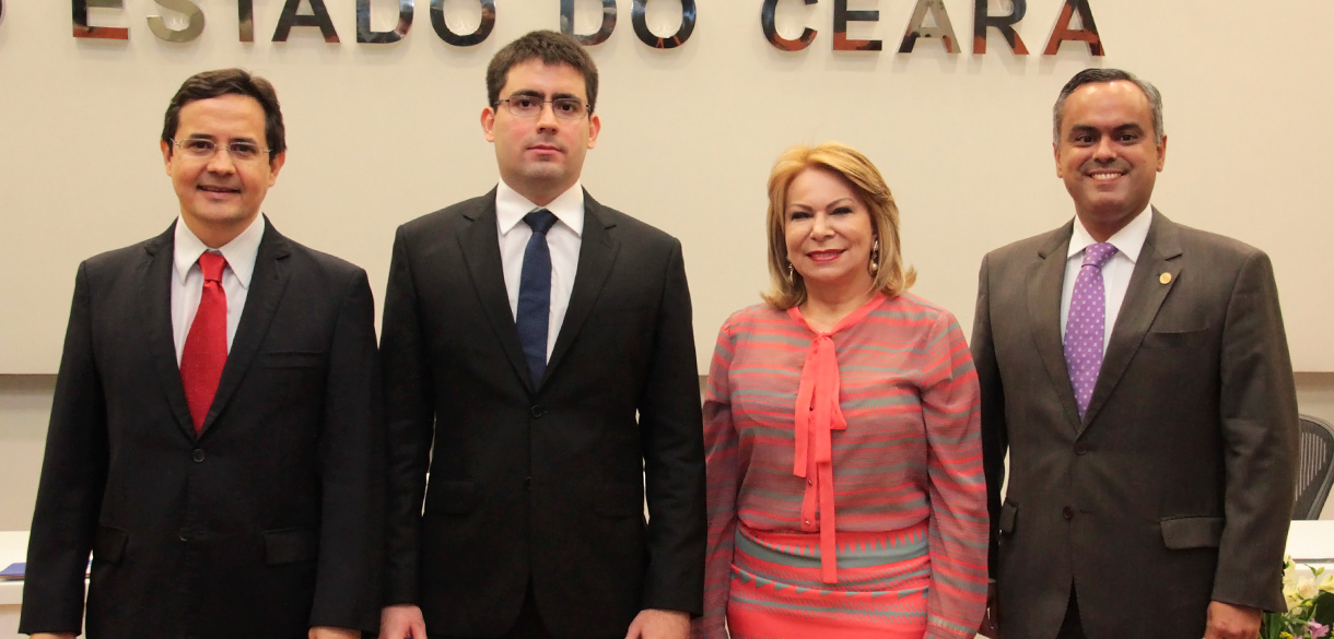 Presidente do TJCE participa da solenidade  de posse do procurador José Aécio no TCE