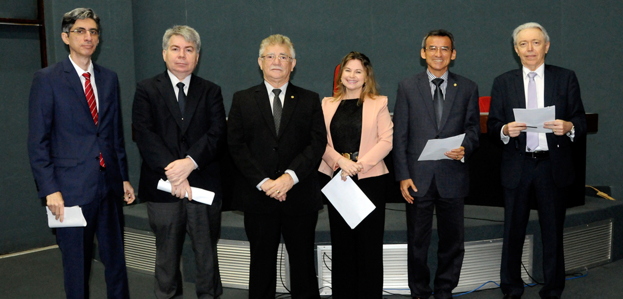 Juízes que integrarão Turmas Recursais tomam posse no Fórum Clóvis Beviláqua