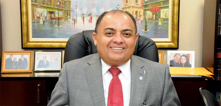 Desembargador Teodoro Silva Santos recebe nesta sexta Troféu Sereia de Ouro