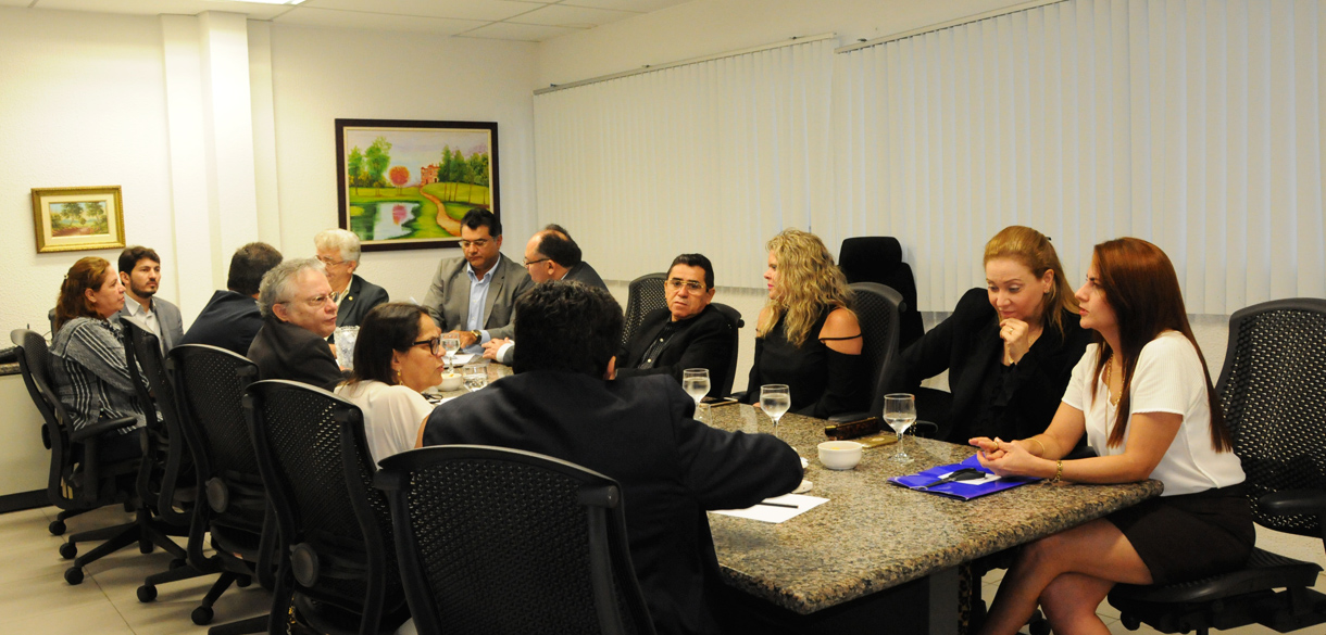 Reunião no Fórum discute como serão escolhidas as varas plantonistas para recesso forense