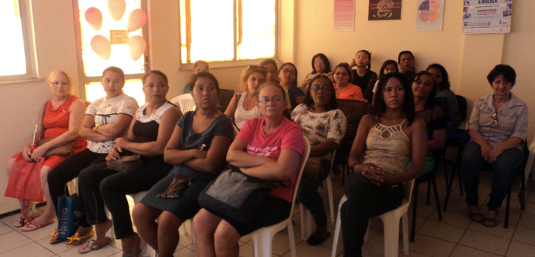 Juizado da Mulher de Fortaleza promove palestra sobre câncer de mama