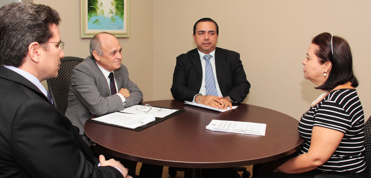 TJCE firma convênio com Faculdade Vale do Jaguaribe para instalar Centro de Conciliação