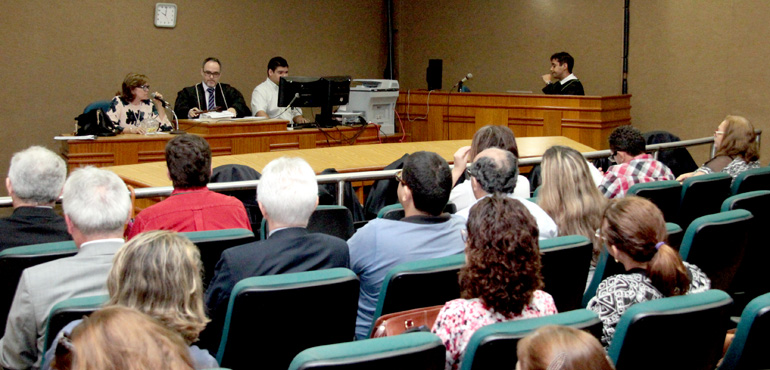 Desembargadora Adelineide Viana abre trabalhos do Mês Nacional do Júri no Fórum Clóvis Beviláqua