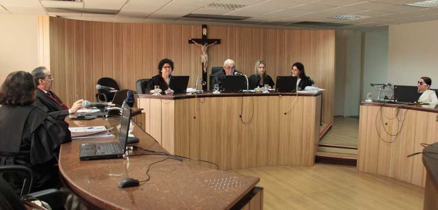 Mãe que teve filho morto durante passeio escolar deve receber R$ 200 mil de indenização