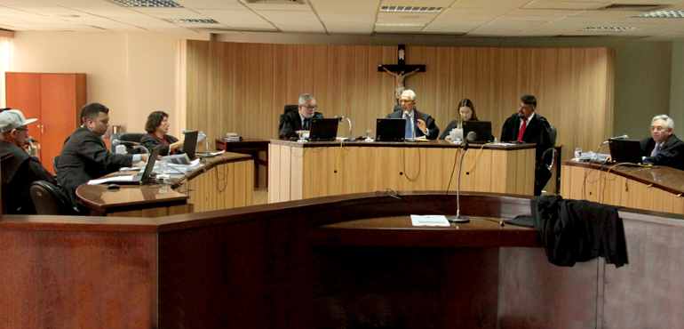 Mãe de preso morto em cadeia do Crato deve receber R$ 50 mil de indenização