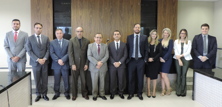 Corregedor da Justiça se reúne com juízes da Região dos Inhamuns