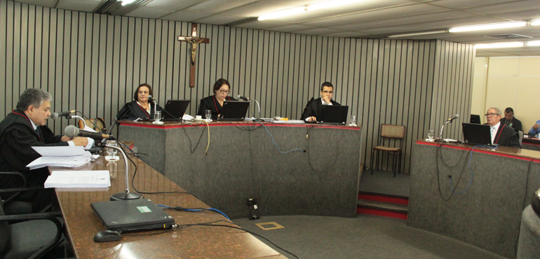 Negada liberdade para acusado de invadir  casa na praia do Cumbuco para roubar