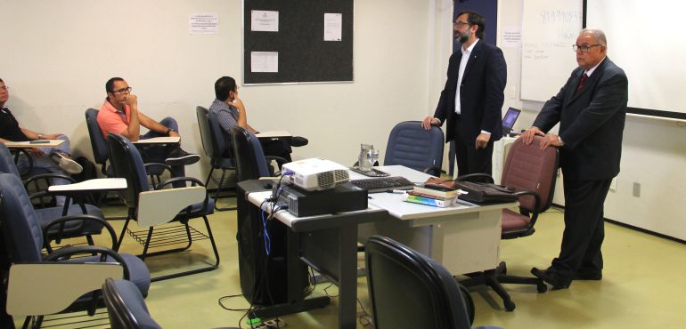 Desembargador Carlos Alberto Forte ministra aula para juízes do Curso de Formação