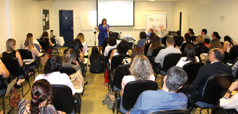 Palestra sobre oitiva especial de crianças foi realizada na manhã de hoje na Esmec