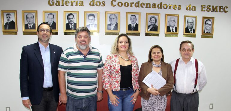 Esmec discute com representantes da Unipace parceria para oferta de curso