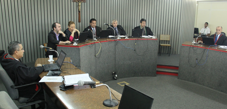 Negada liberdade para acusado de tentar assaltar homem com uso de arma de fogo