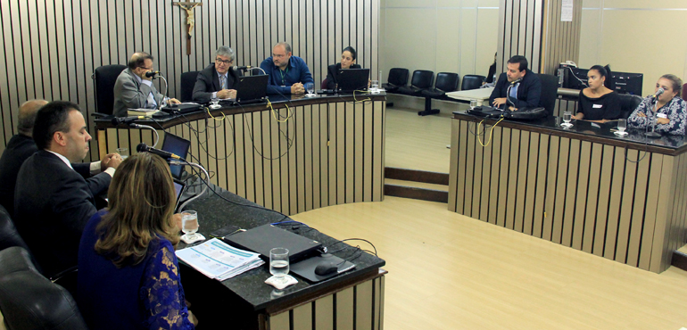 Município de Fortaleza e profissionais da Educação devem marcar nova audiência de conciliação