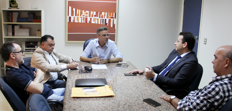 Integrantes da Comissão Permanente de Avaliação de Magistrados participam de reunião na Esmec