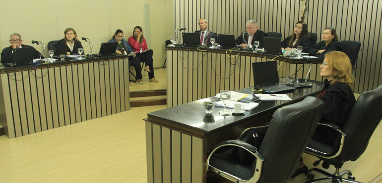 Negado habeas corpus para acusado preso com quase 16 kg de maconha e um fuzil