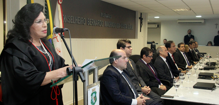 Desembargadores Nailde Pinheiro e Haroldo Máximo são os novos dirigentes do TRE-CE