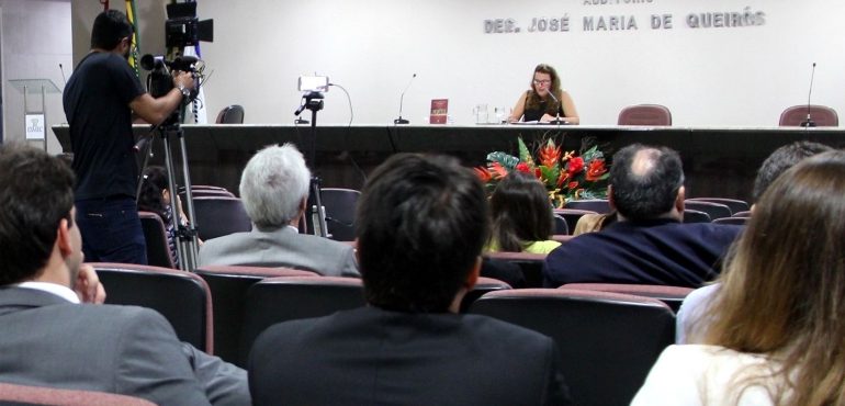 Curso Lei Maria da Penha é iniciado com palestra sobre relações de gênero