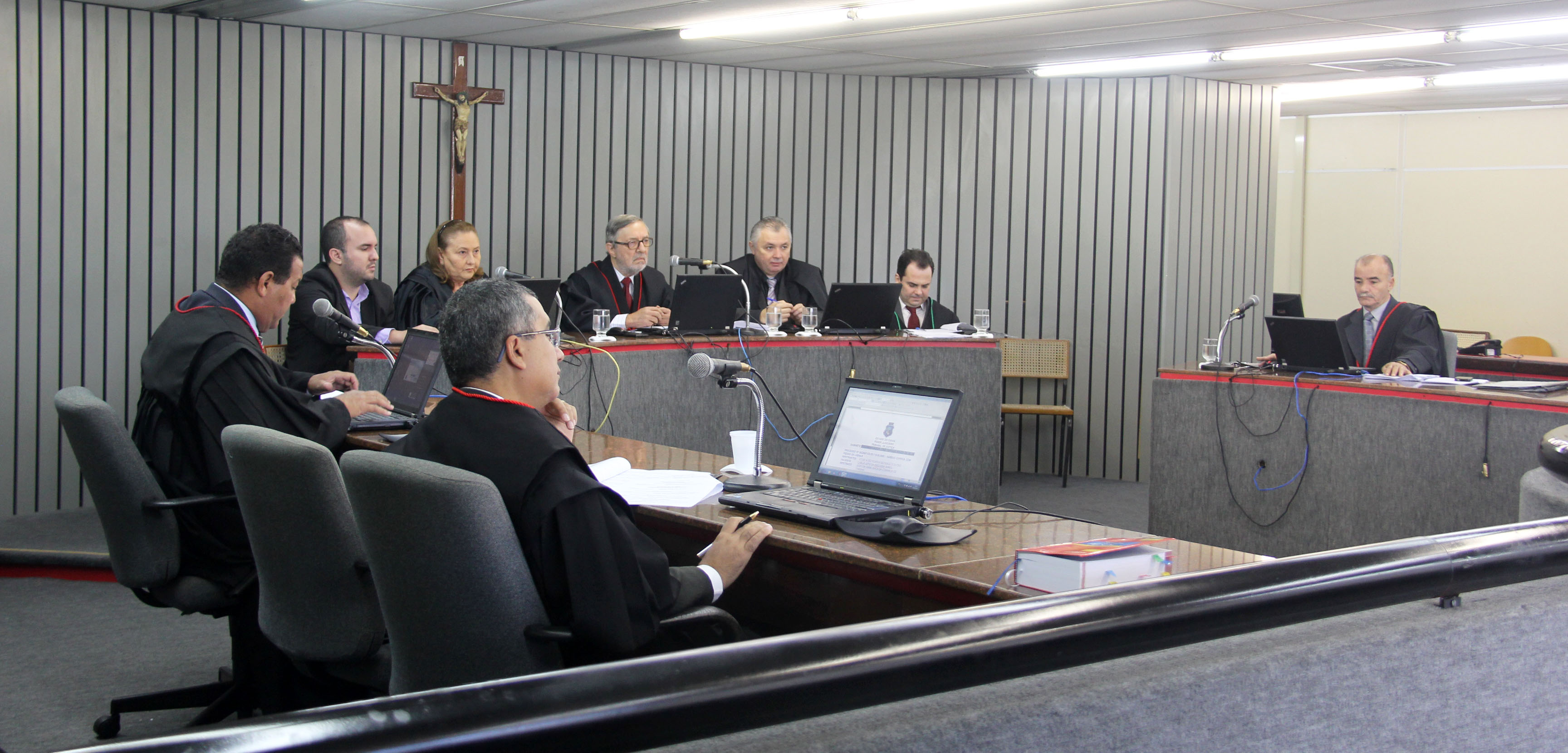 Desembargadores da 3ª Câmara Criminal do TJCE julgam 1.565 processos no primeiro semestre