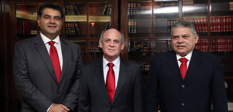 Juízes Mauro Liberato e Francisco Carneiro Lima são empossados desembargadores do TJCE