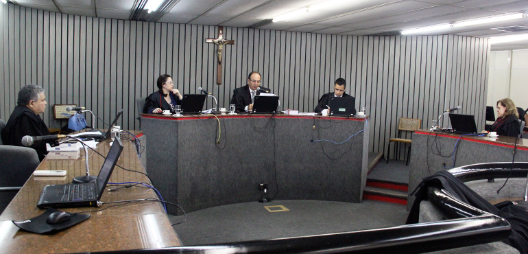 Acusado de matar vizinho com golpes de machado teve pedido de liberdade negado