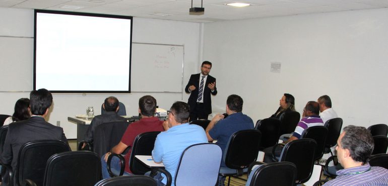 Palestra na Esmec discute segurança na internet e futuro digital