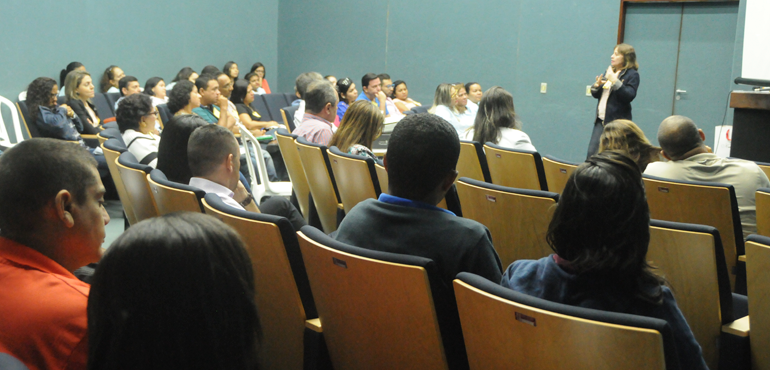 Pretendentes à adoção participam de curso preparatório no Fórum Clóvis Beviláqua